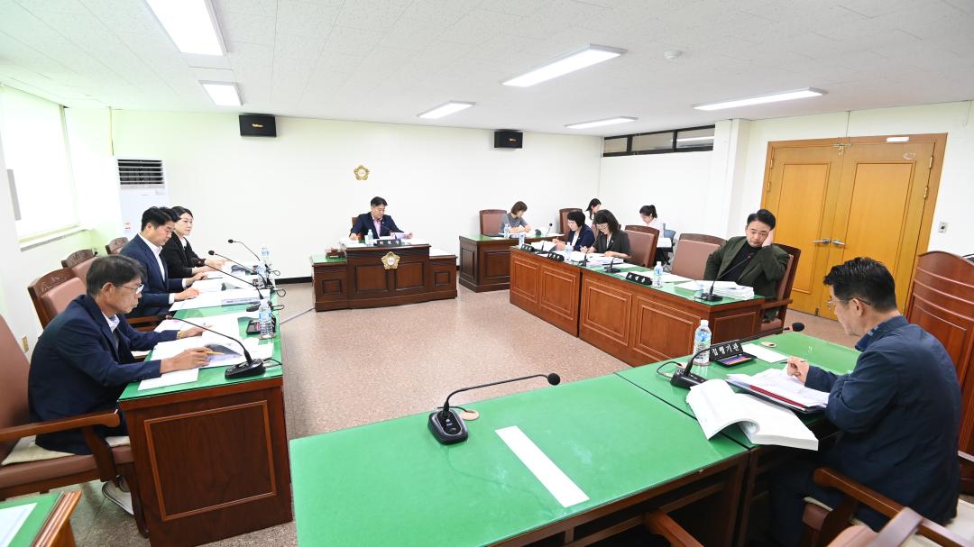 '287회 정례회 예산결산특별위원회' 게시글의 사진(1) '287회 정례회 예결위 6.17.JPG'